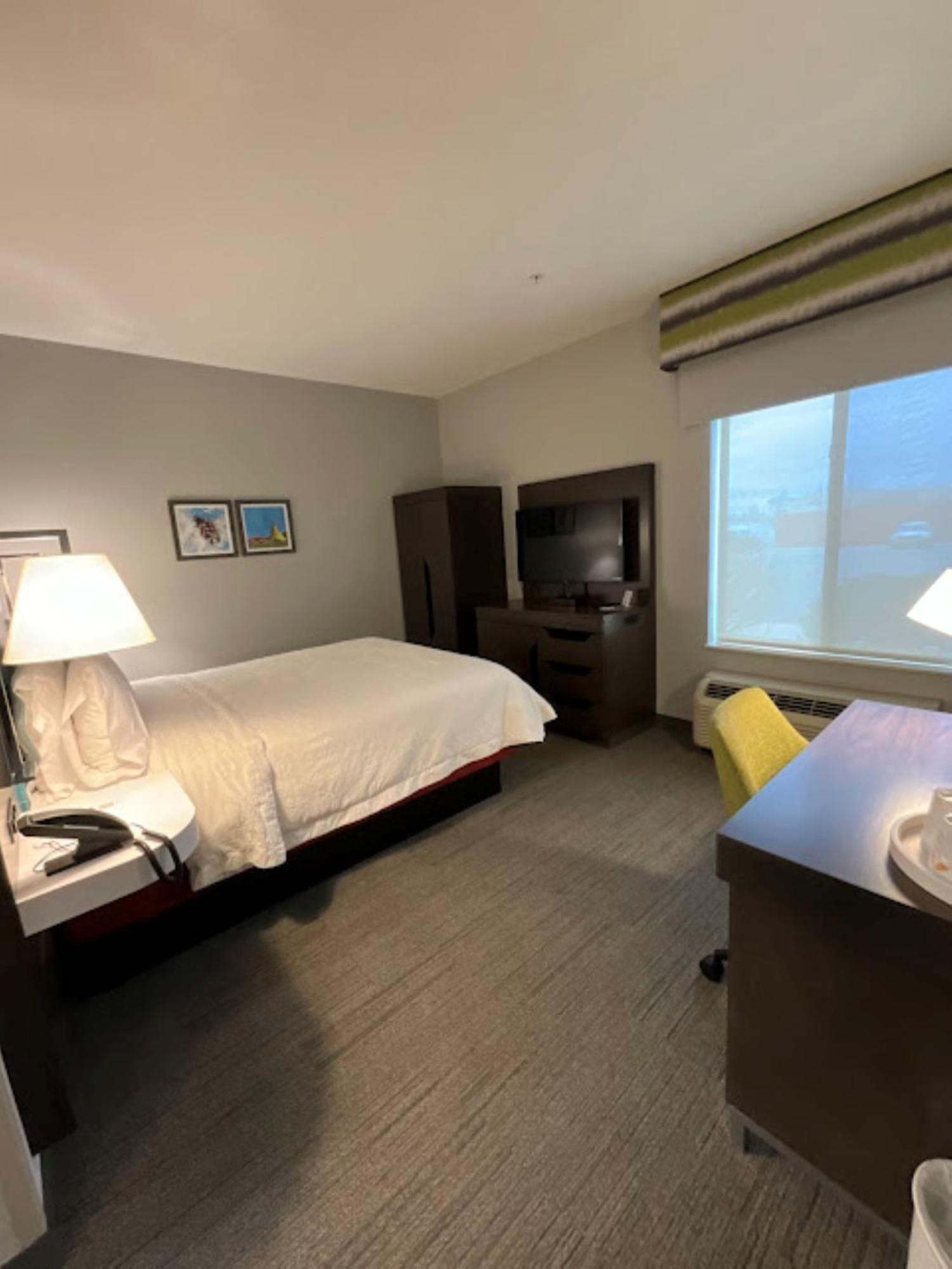 Hampton Inn By Hilton Montrose Eksteriør bilde